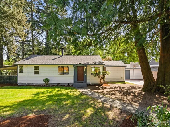 13718 27th Ave NE, Seattle, WA 98125