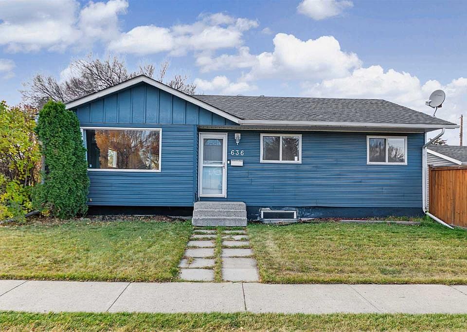 1st image of 636 E Avery Pl SE