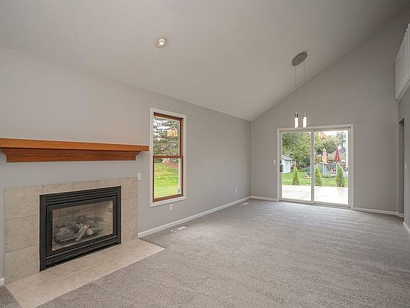 5th image of 15377 Highland Park Dr