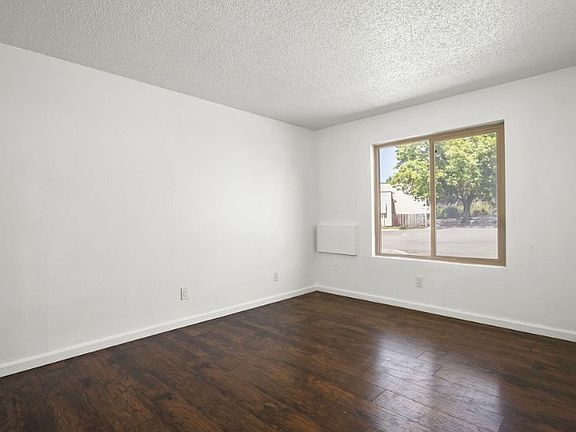 4th image of 1001 Baywood Dr APT C