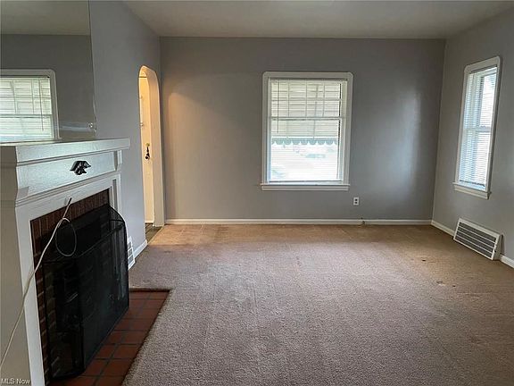 5th image of 2818 Lincoln Ave