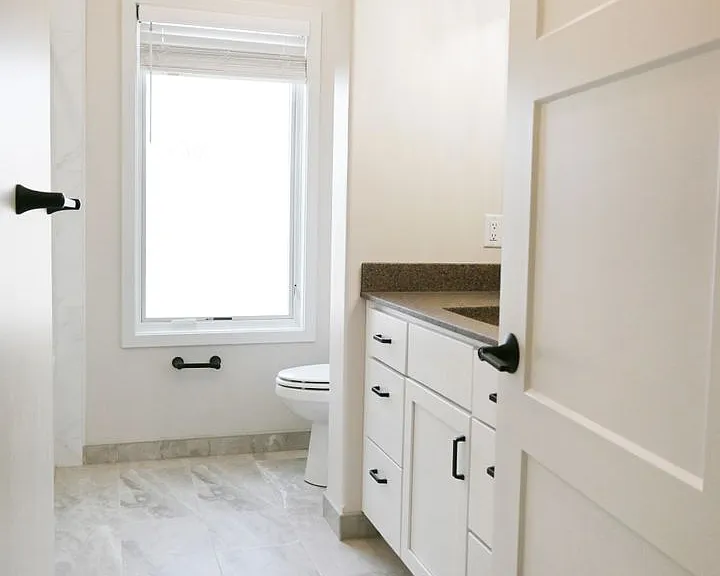 White finishes in a bathroom at Lyric Townhomes.