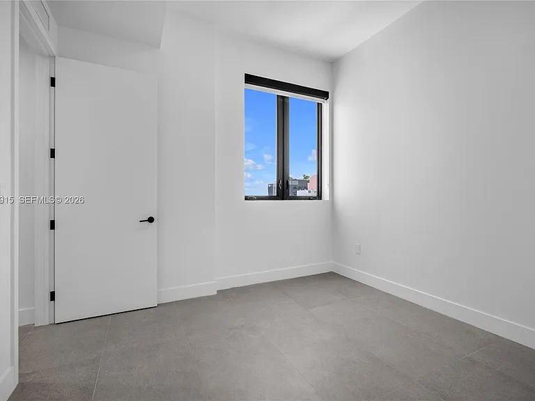 91 NW 27th St #503 — Photo 5