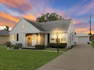 2604 Virginia St, Racine, WI 53405