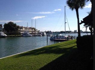 548 Plaza Seville Ct APT 91, Treasure Island, FL 33706