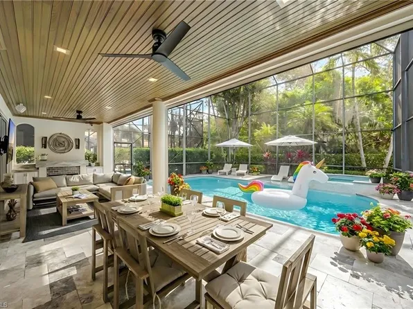 9266 Troon Lakes DR, NAPLES, FL 34109