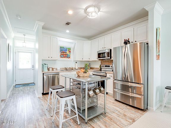 3rd image of 1515 E Beach Blvd APT 232
