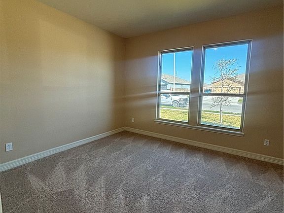 4th image of 112 Guadalupe Palm Cir