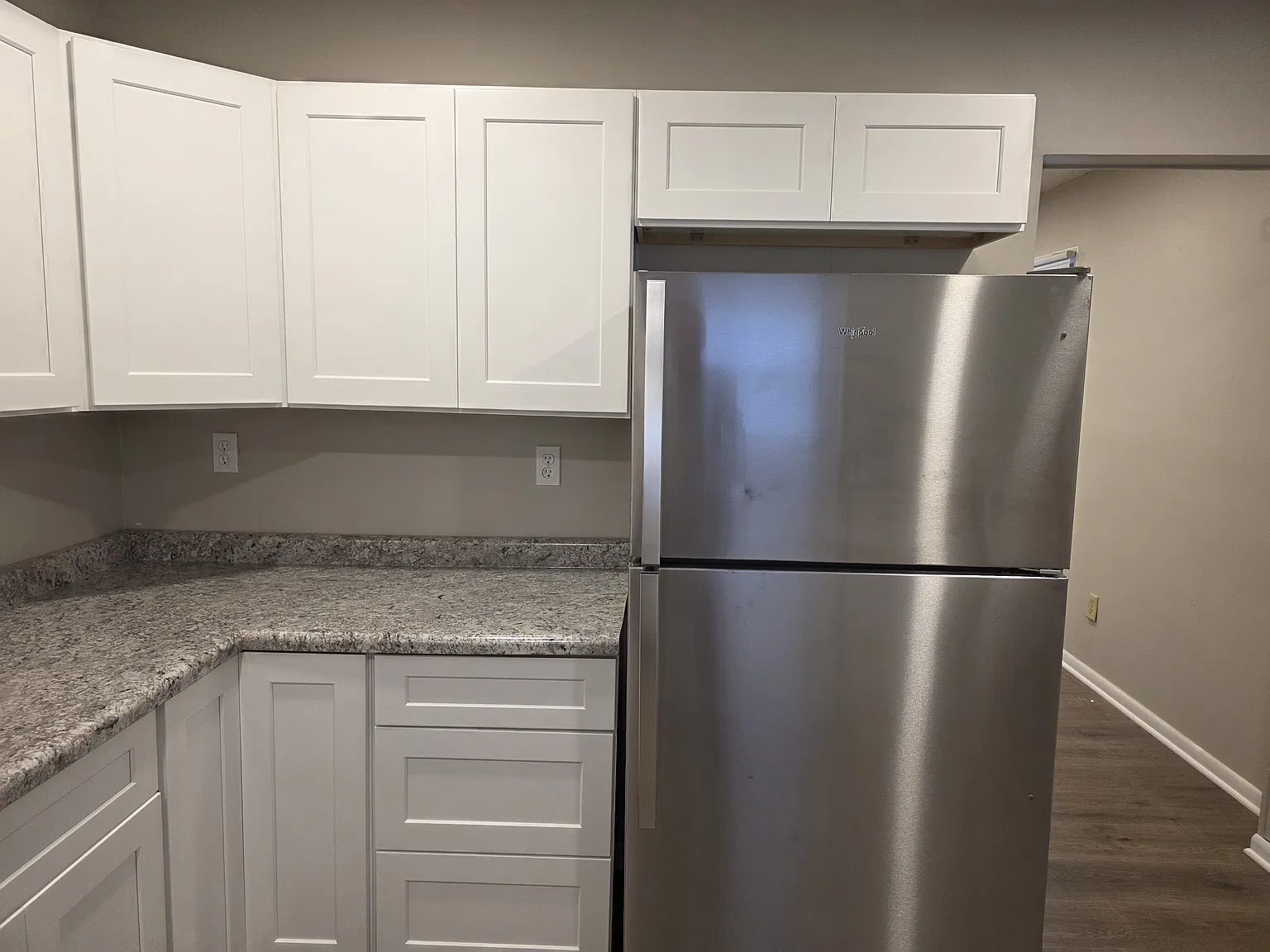 924 Old Valley Dr — Photo 4