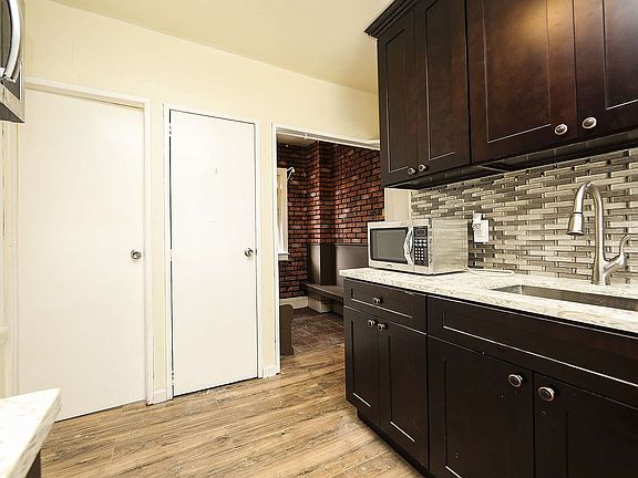 5th image of 91-10 Vanderveer St #1