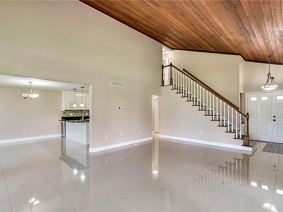 3rd image of 5218 Cypress Creek Dr #101