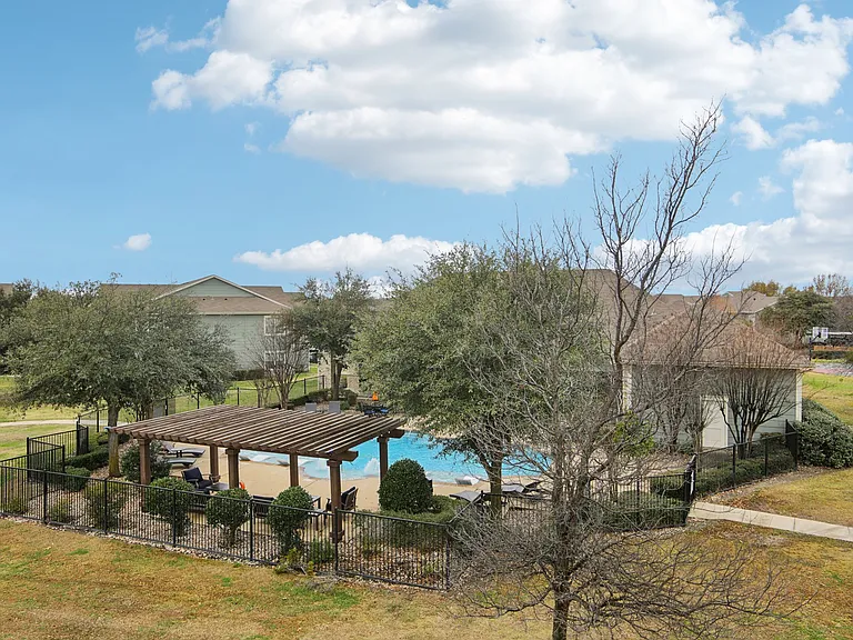 Stone Creek Apartments — Photo 26