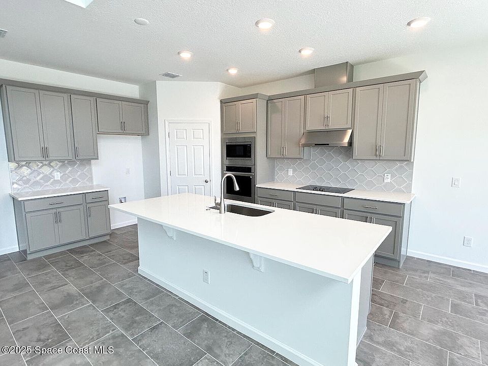 2nd image of 316 Kylar Dr NW