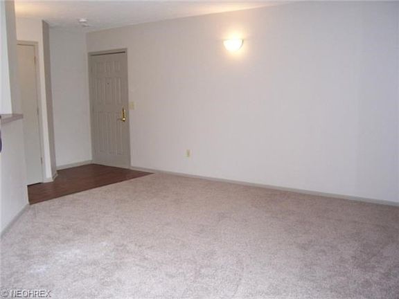 3rd image of 1436 Buckingham Gate Blvd Unit B