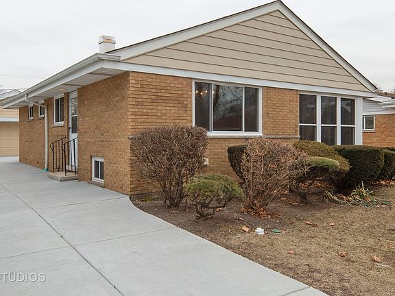 2nd image of 10822 Claridge Ave