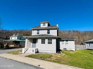 106 Water St, Jersey Shore, PA 17740