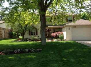 643 Rolling Green Cir N, Rochester Hills, MI 48309