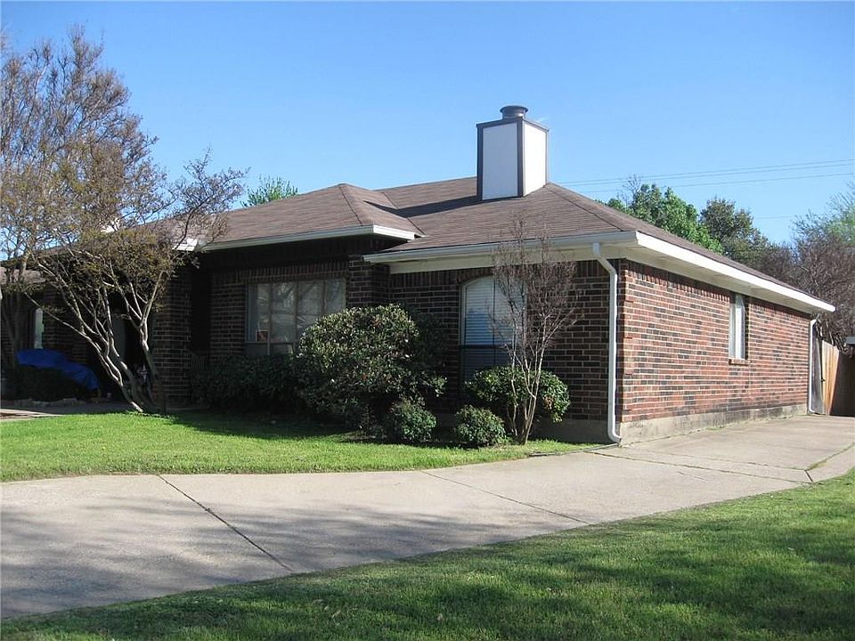 1st image of 115 Hickory Springs Dr