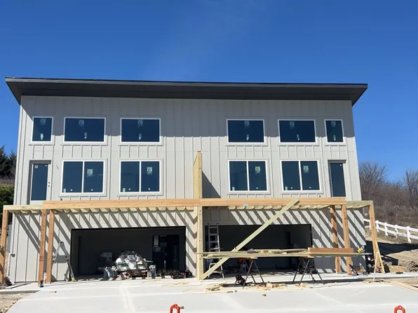 4949 NW Astor Park Dr #A, Topeka, KS 66618