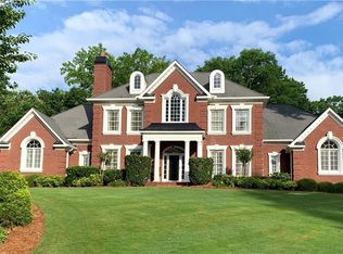 825 Fawn Meadow Ct, Roswell, GA 30075