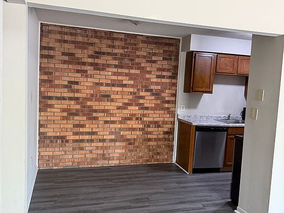 3rd image of 47109 Jefferson Ave #3