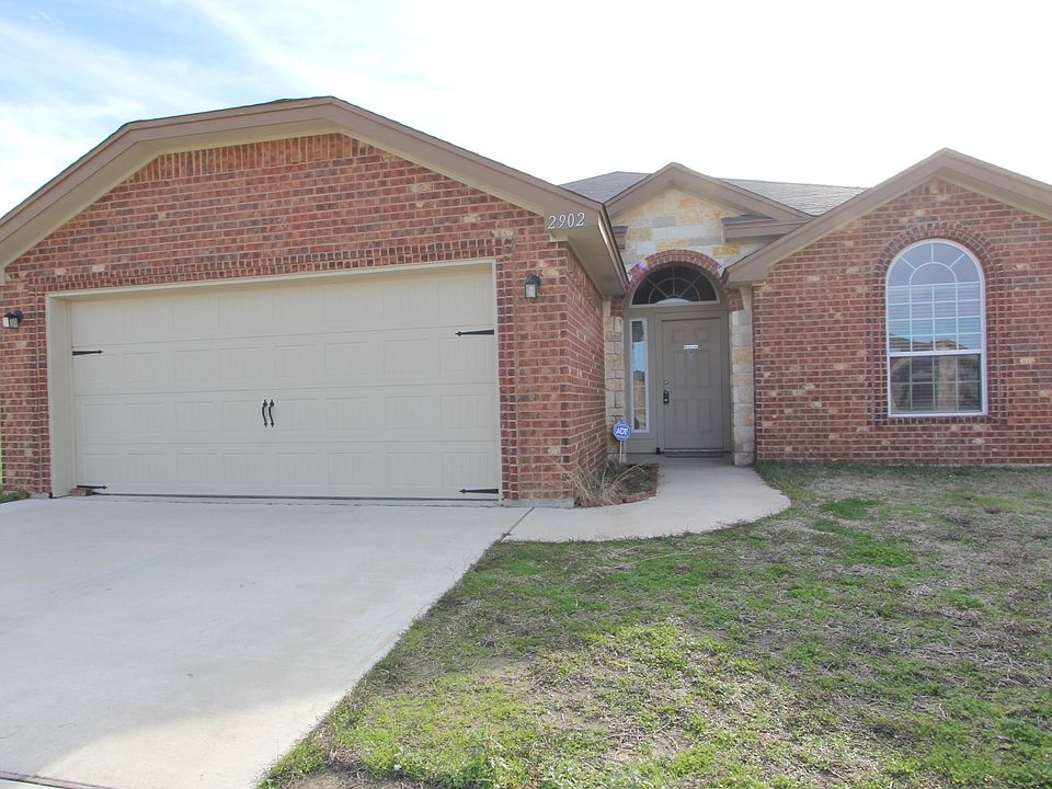 1st image of 2902 Tarrant County Dr