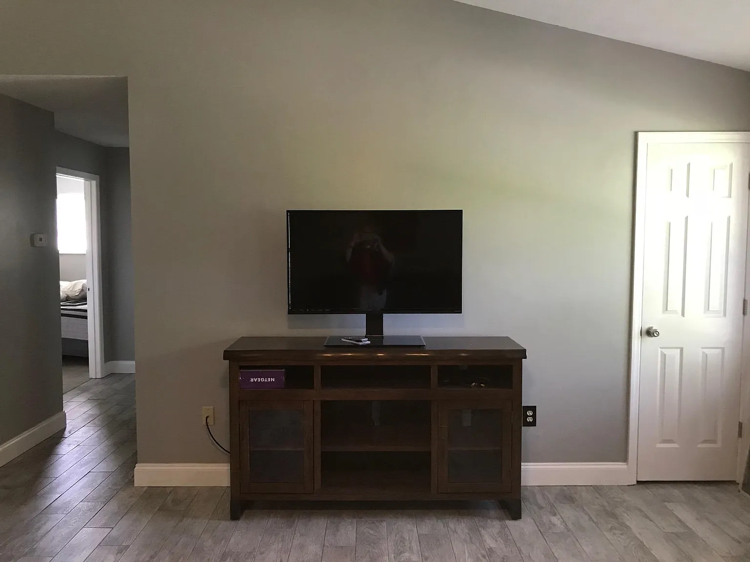 3 bed, 2215 sqft, $3,500 — Photo 4