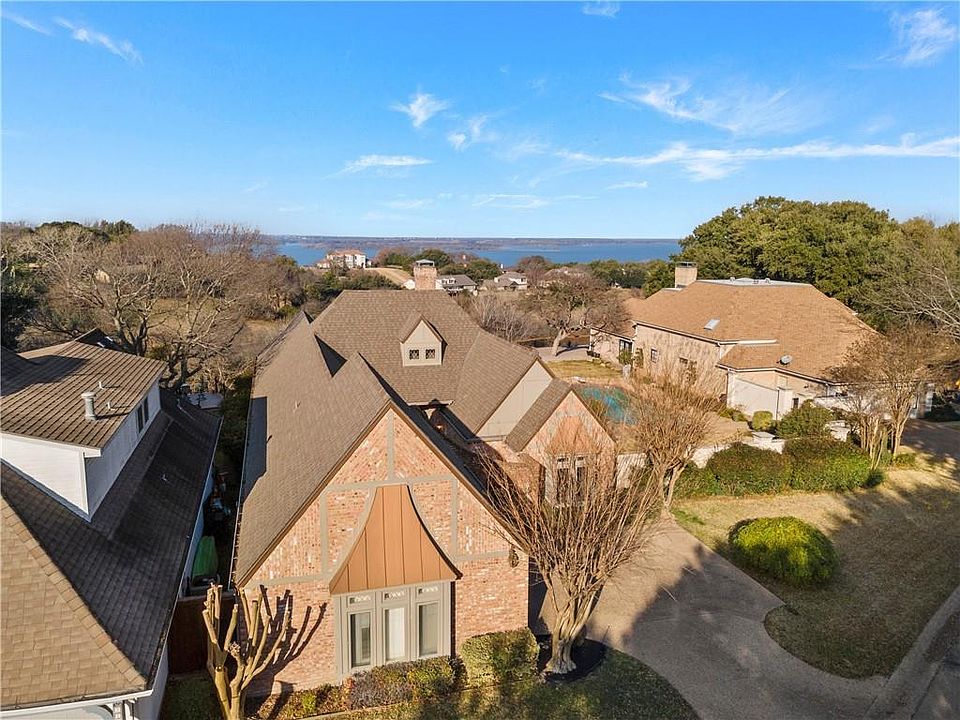 1st image of 3216 Wood Lake Dr