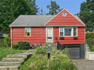20 Robart St, West Haven, CT 06516