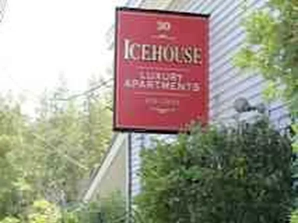 30 Ledgewood Dr Unit 3, Falmouth, ME 04105