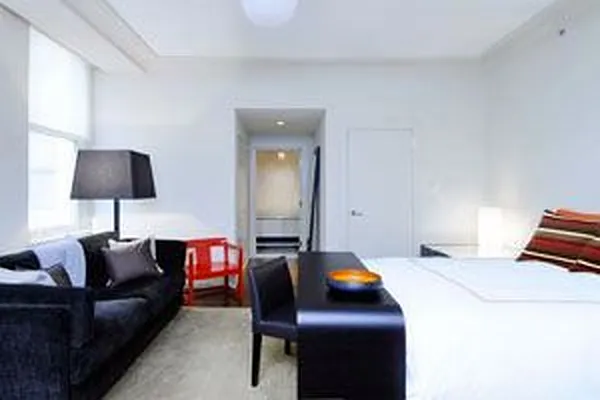 Rented by Metropolis Real Estate of Manhattan | media 76