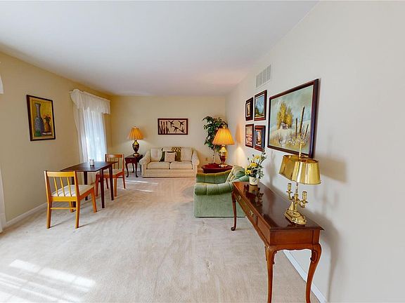 5th image of 15551 Cedarmill Dr
