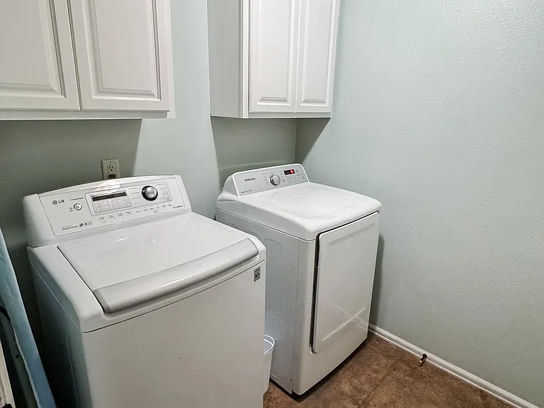 2869 Sophia Way — Photo 15