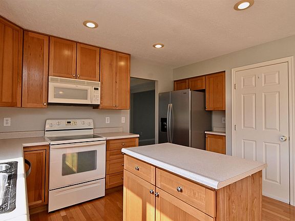 4th image of 9180 Belvedere Ct