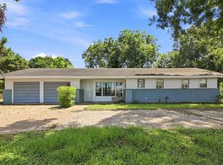 817 Masonic Oak Dr, Brazoria, TX 77422