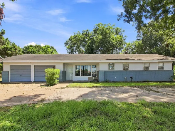 817 Masonic Oak Dr, Brazoria, TX 77422