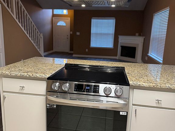 5th image of 2515 Golden Park Ln
