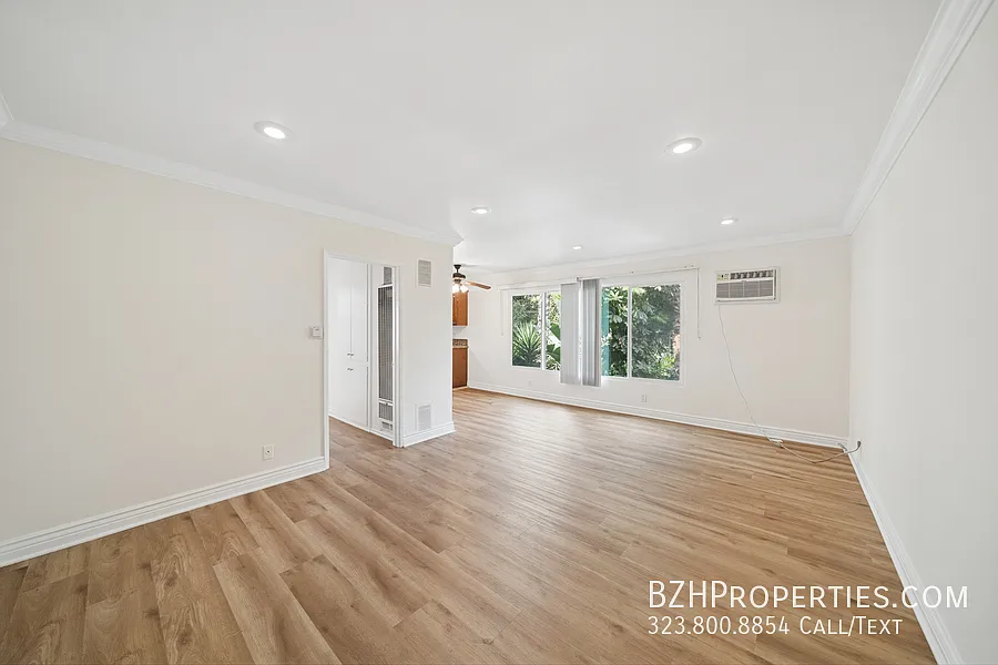 SunFilled West Hollywood 1 Bedroom Near Melrose — Photo 2
