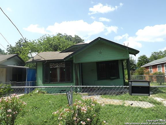 2nd image of 919 Lombrano St
