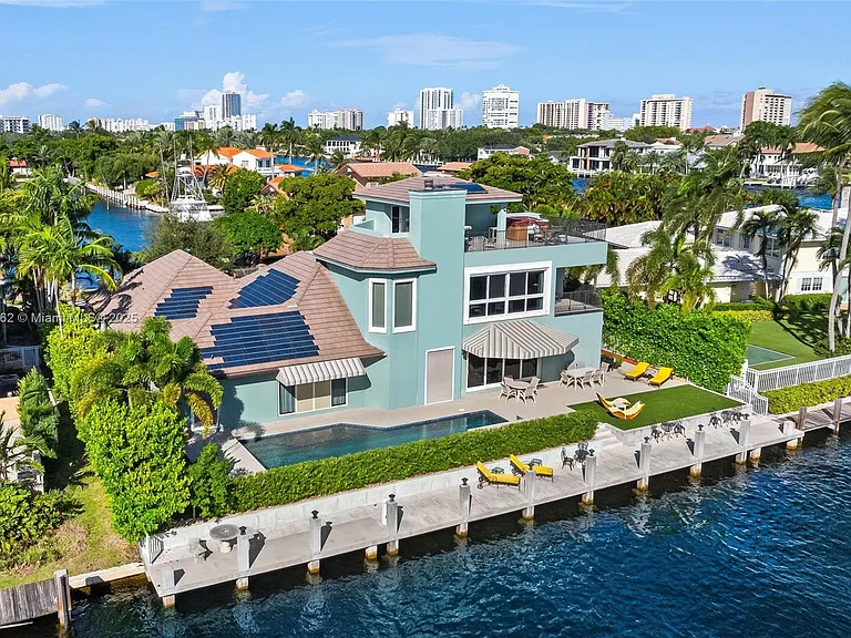70 Bay Colony Ln — Photo 3