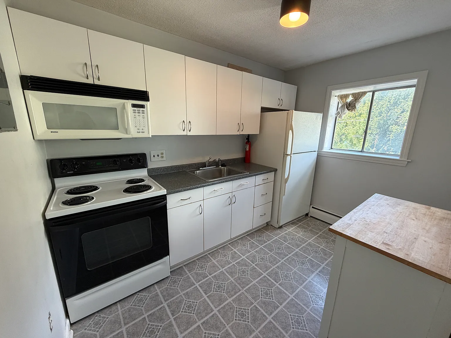 1 bed, 555 sqft, $2,500 — Photo 1