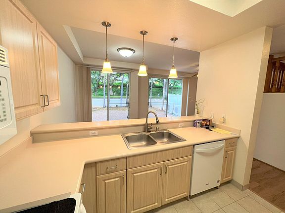 3rd image of 92-1487 Aliinui Dr #27G