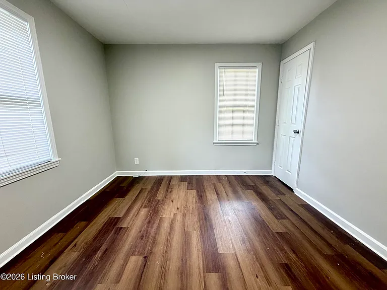 3423 Glendale Ave — Photo 7