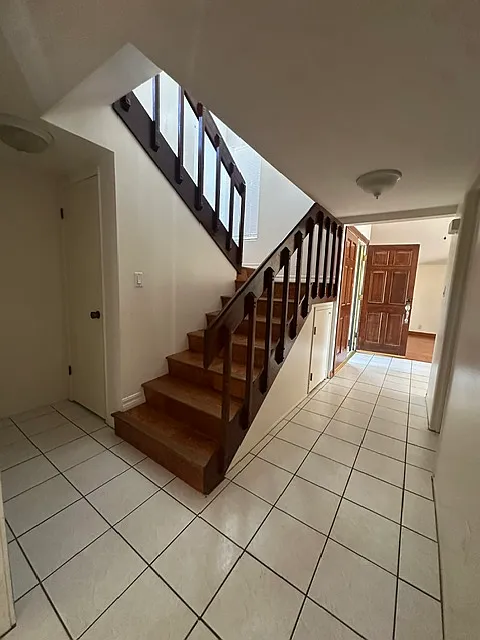 3 bed, 1811 sqft, $2,200 — Photo 2