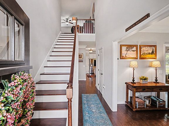 2nd image of 2501 Pinnacle Dr