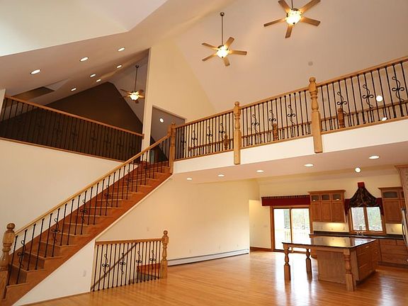 3rd image of 72 Highland Ave