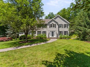 6 Owl Ridge Ln, Sandy Hook, CT 06482