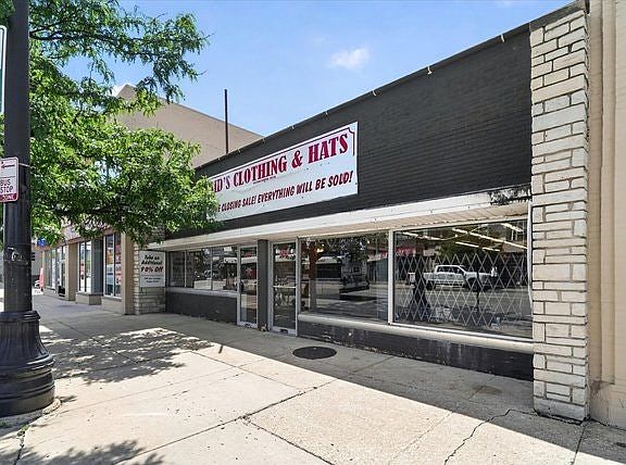 5th image of 607 W Roosevelt Rd