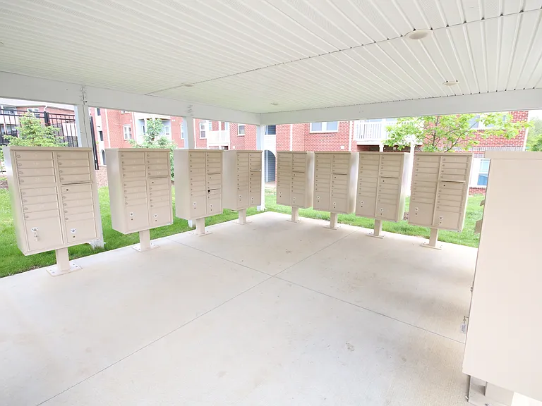 Whispering Creek Apartments — Photo 19