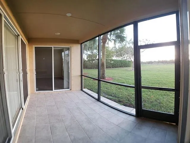 8207 NW 128th Ln — Photo 14